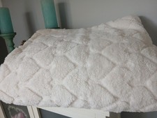 Neue kuschelige Badizio Decke