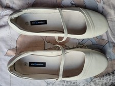 Schöne wollweiße Damen Leder