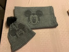 Mütze und schal von disney - mütze,