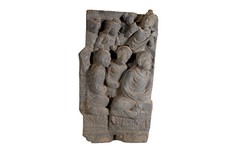 Antikes Relief Fragment. Buddhistische Gläubige. Grauer Schist. Gandhara. 3. Jh.