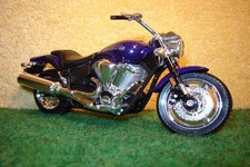1:18 Yamaha Road Star Warrior Blau 2002 WELLY 01233