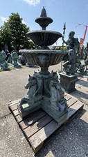 Parkbrunnen Bronze massiv Vier Widderköpfe beflügelte Pferde H186cm