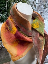 UNIKAT Handarbeit Schal Wolle warm Dreiecktuch  Filztuch reine SEIDE NEU  braun