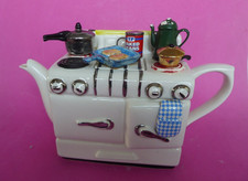 Kaffee / Teekanne Küchenherd mit Utensilien gemarkt