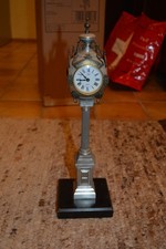 Kleine Standuhr, funktioniert leider nicht