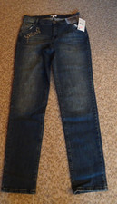 Boyfriend Fit Jeans v. Gina