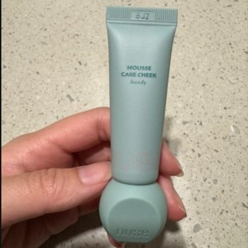 Nuse mousse care cheek - cheek, handy