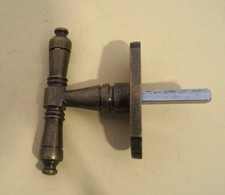 Fenstergriff, in drei