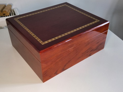 Vintage holz zigarren humidor - holz,