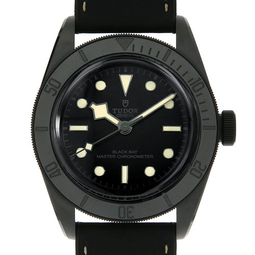 Tudor heritage black - heritage, bay