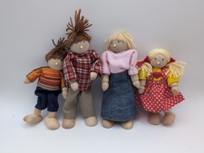 PINTOY Set of 4 Wooden Dolls