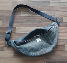 KreainWie handgefertigte Crossbodybag recyceltes Echtleder schottischer Tweed 