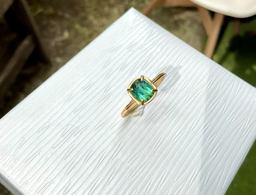 Sehr eleganter grüner - eleganter,