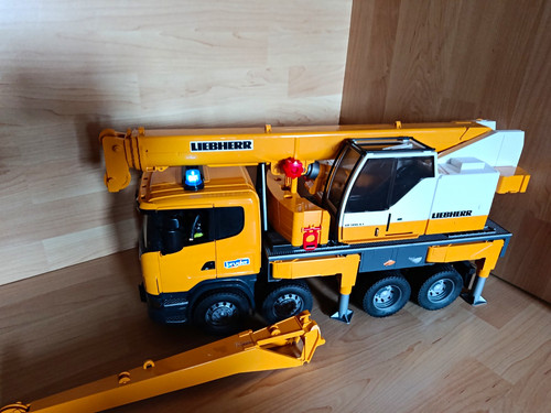 Bruder liebherr autokran auf - bruder,