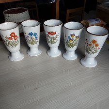5 x nostalgische Keramik Becher Kakaobecher, Eisbecher auf Fuß Blumenmotiv
