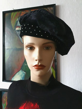 schwarzes Samt- Barett Baske