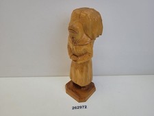 Figur Frau Oma Rucksack Heu