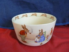 Royal Doulton BUNNYKINS CASINO ZUCKERDOSE Gr. 36 FEEDING THE BABY B. VERNON