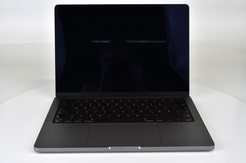 Apple macbook pro - 14”,