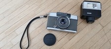 Fotoapparat Kamera OLYMPUS-PEN mit Blitz für Sammler / Liebhaber top Zustand