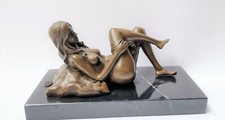 Bronze Skulptur Nackte liegende Frau Nude Erotik