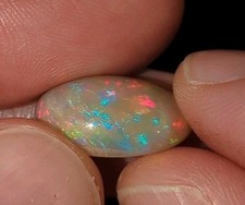 Echter Natur Edel Welo Dark Base Opal Edelstein 7.35ct, tolles Farbspiel