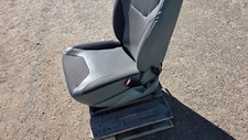 Opel vivaro 2008 vorne rechts - opel,