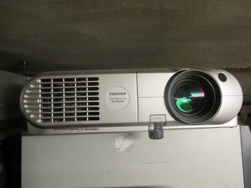 Toshiba data projector tlp660 - data,