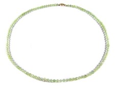 Halskette aus Prehnit in