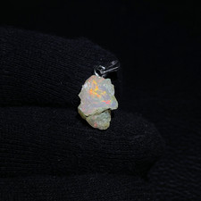 Edelopal Rohstein Anhänger