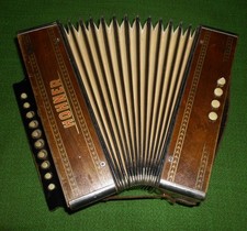 Akkordeon Hohner Modell Wiener. Nr 1140 Diskant: 10 Knöpfe 4 Bass Ton: G
