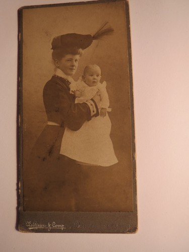 Bremen junge frau - -,