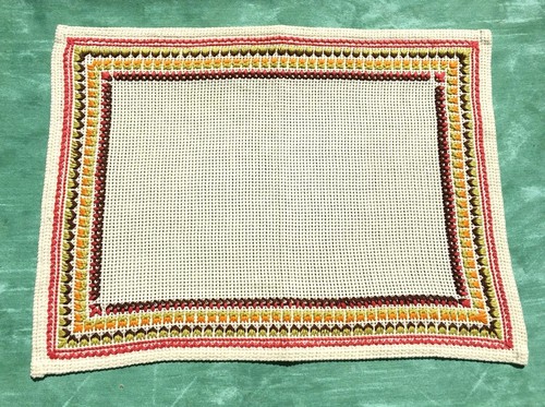 Handbestickte mitteldecke - handbestickte,