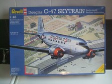 Revell - 04518 C-47 Skytrain Berlin Luftbrücke Berlin in 1/48, komplett in OVP