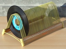 Schallplattenständer von