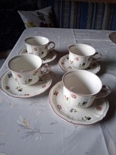 Villeroy & Boch Petite Fleur 4 X Jumbo Kaffeetasse / Teetasse + 4 Unterteller 