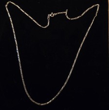 Schöne Figaro-Goldkette