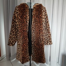 Leopardenmantel mit Kapuze von