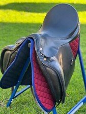 **Dressursattel von Prestige - Top Dressage - Schwarz - 17 Zoll**