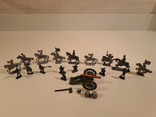 Antike uralte Zinnfiguren Zinnsoldaten auf Pferd Zinnritter Sammler Rarität