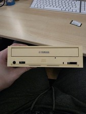 YAMAHA CRW-F1  IDE / ATAPI