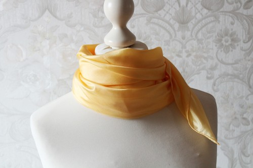 Tuch aus seide gold gelb - tuch,