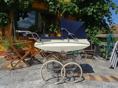 Retro kinderwagen von koelstra - retro,