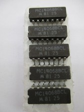 5 Stück MC14068BCL NAND-Gatter mit 8 Eingängen