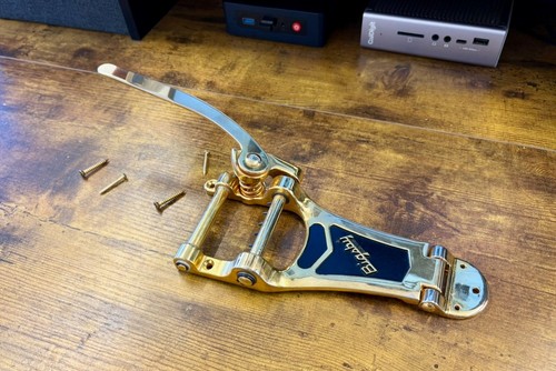 Bigsby b70g gold - bigsby, vibrato
