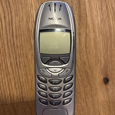 Nokia 6310i Mobiltelefon mit Ladegerät