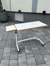Krankenbetttisch Bettisch Beistelltisch Holz rollbar weiß Seitenablage Pflegetis