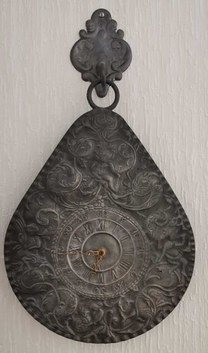 Wanduhr zinn mit haken - mit,