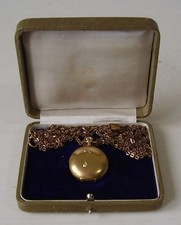 Antike 585 Gold + 2 Diamaten Damen Taschenuhr mit Halskette im Etui um 1900 (26)