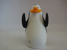 Weihnachts Deko Figur / Pinguin flehend als Fingerhut - 45 mm groß